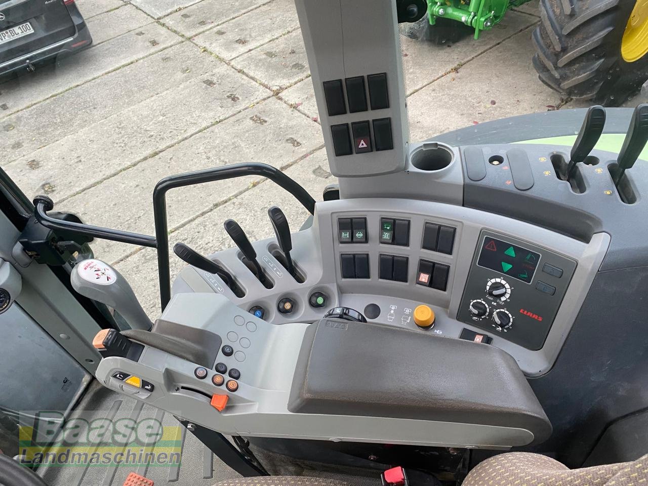 Traktor del tipo CLAAS Arion 620 + STOLL Frontlader, Gebrauchtmaschine en Holthof (Imagen 13)