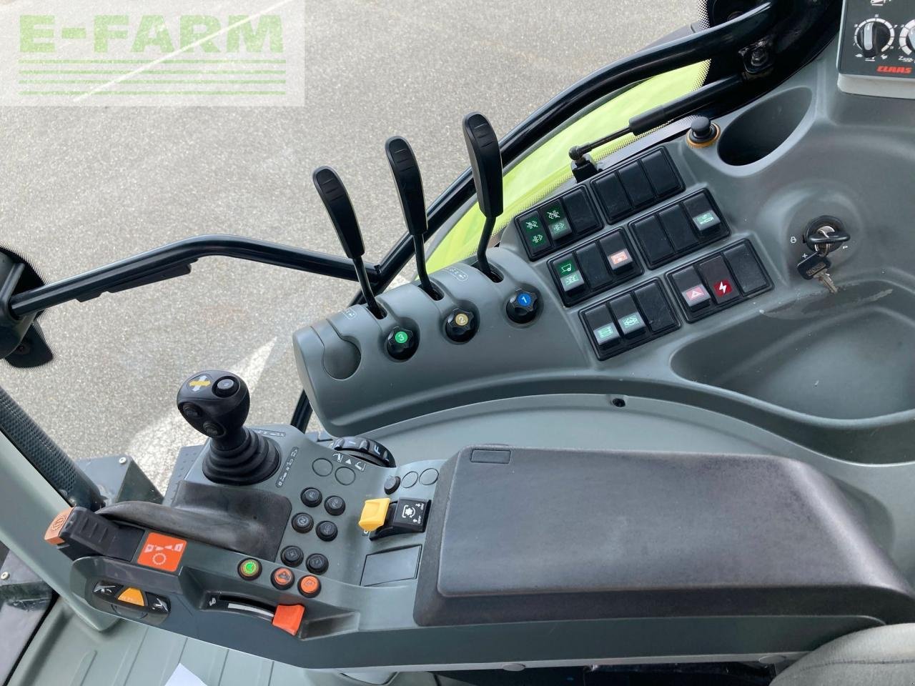 Traktor za tip CLAAS arion 620 t4i concept, Gebrauchtmaschine u ARNAGE (Slika 8)