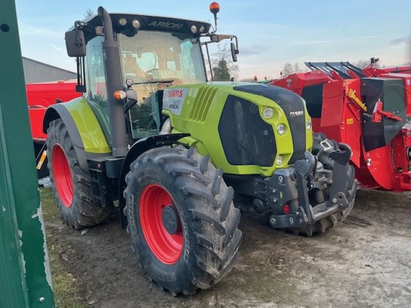 Traktor от тип CLAAS arion 620, Gebrauchtmaschine в les hayons (Снимка 1)