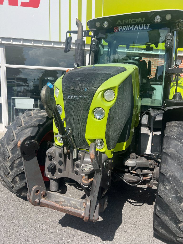 Traktor typu CLAAS ARION 620, Gebrauchtmaschine w Reims (Zdjęcie 11)