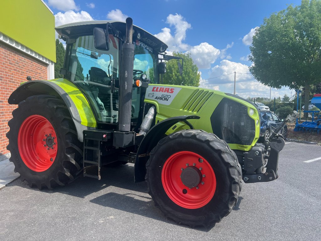 Traktor typu CLAAS ARION 620, Gebrauchtmaschine w Reims (Zdjęcie 2)