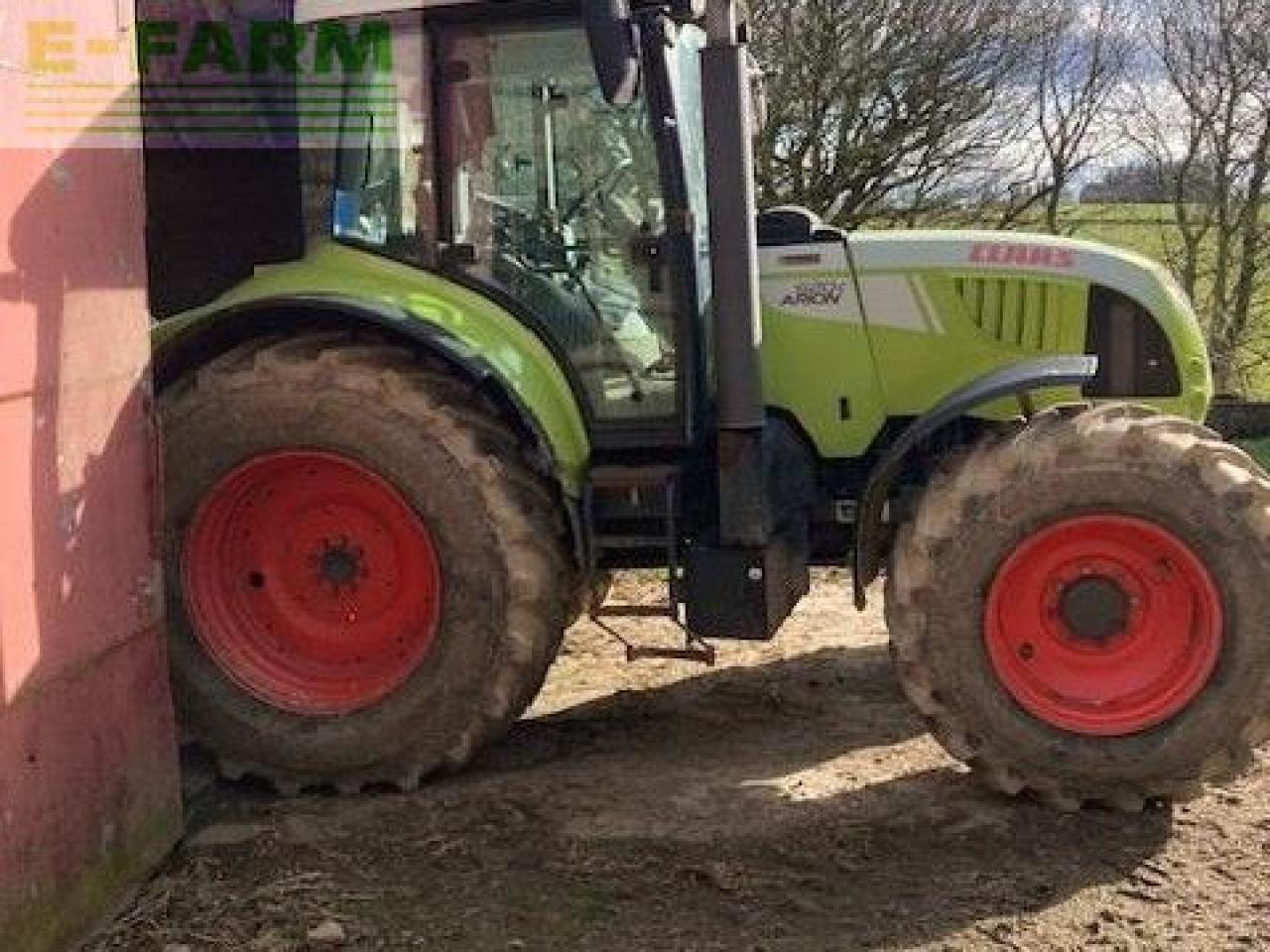 Traktor des Typs CLAAS ARION 620, Gebrauchtmaschine in HUNTLY (Bild 2)