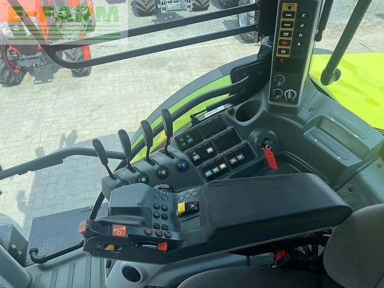 Traktor del tipo CLAAS arion 620, Gebrauchtmaschine en HEMMINGEN (Imagen 9)