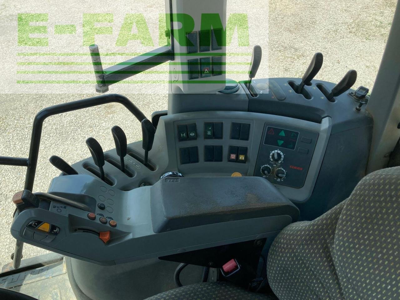 Traktor tip CLAAS arion 630 (a19/305), Gebrauchtmaschine in ST ANDIOL (Poză 7)