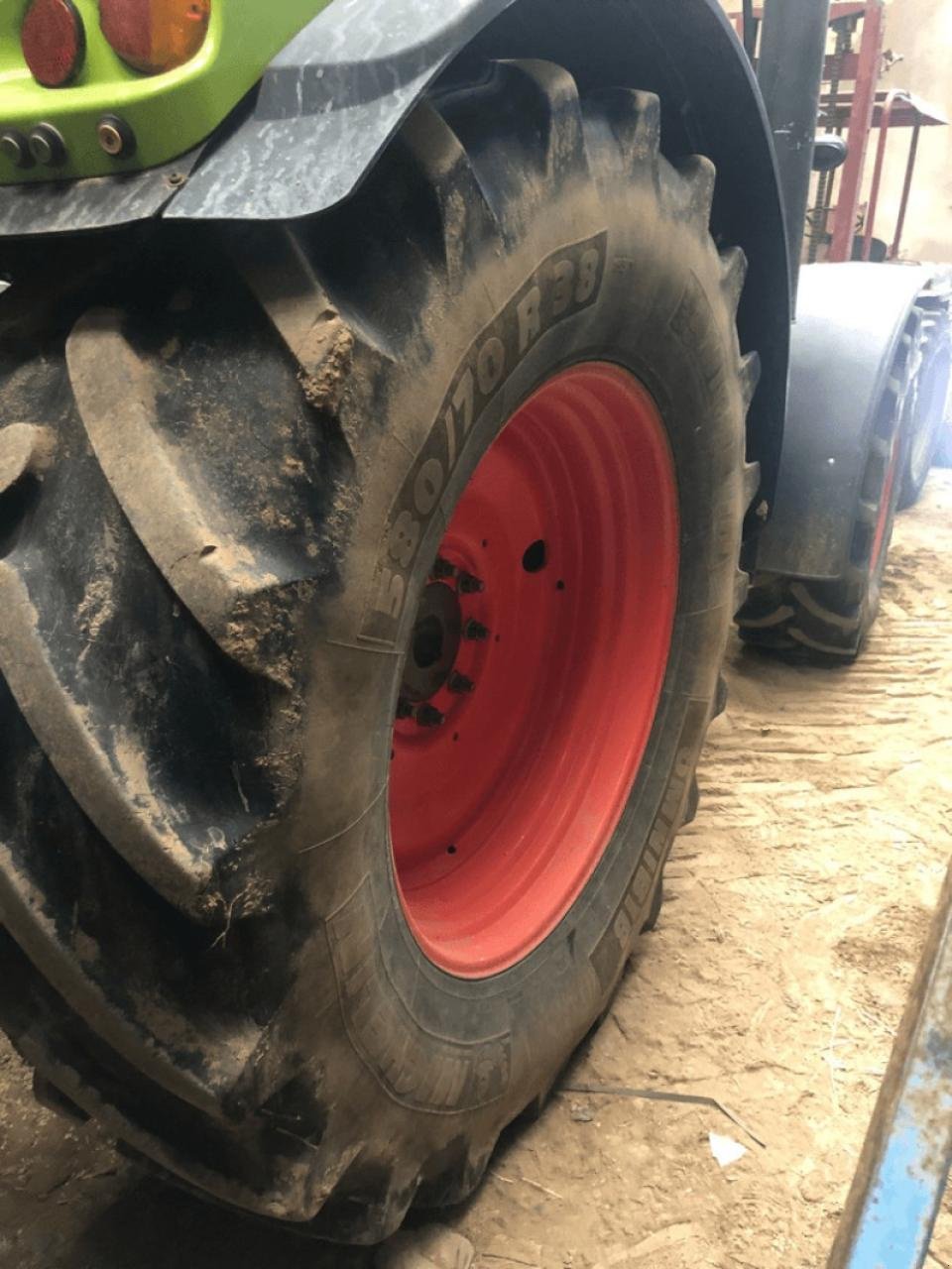 Traktor van het type CLAAS arion 630 (a19/305), Gebrauchtmaschine in ST ANDIOL (Foto 11)