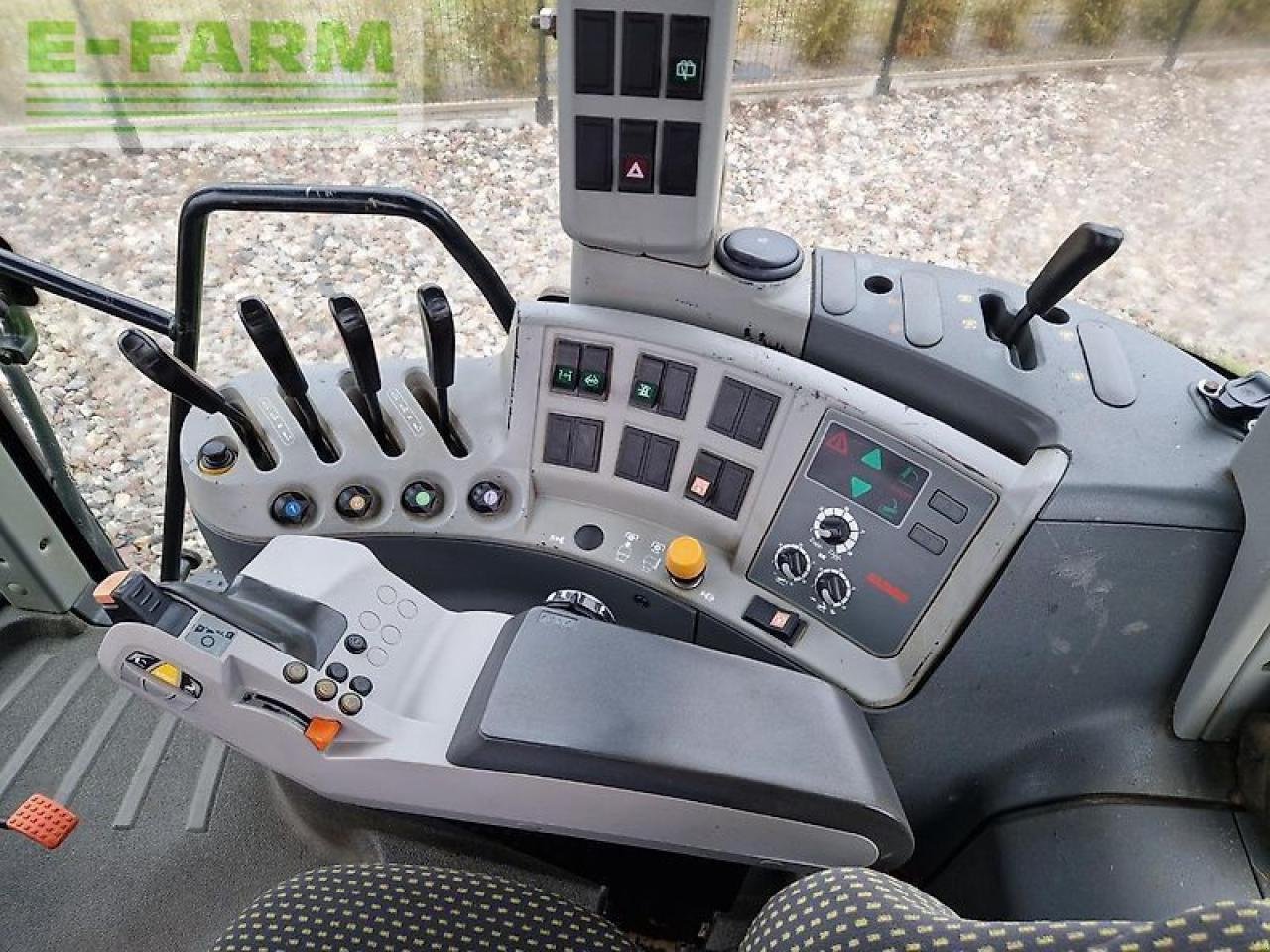 Traktor des Typs CLAAS arion 630 cis CIS, Gebrauchtmaschine in ZELOW (Bild 9)