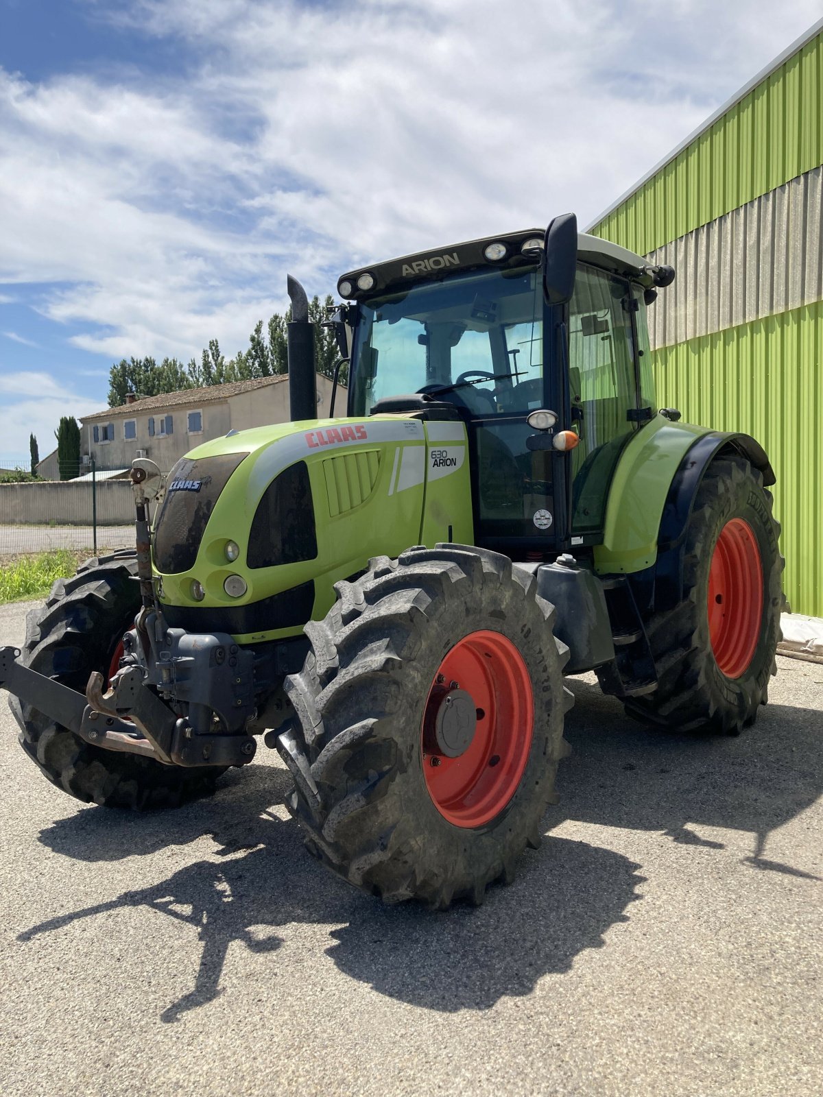 Traktor des Typs CLAAS ARION 630 CIS CONFORT, Gebrauchtmaschine in SAINT ANDIOL (Bild 3)