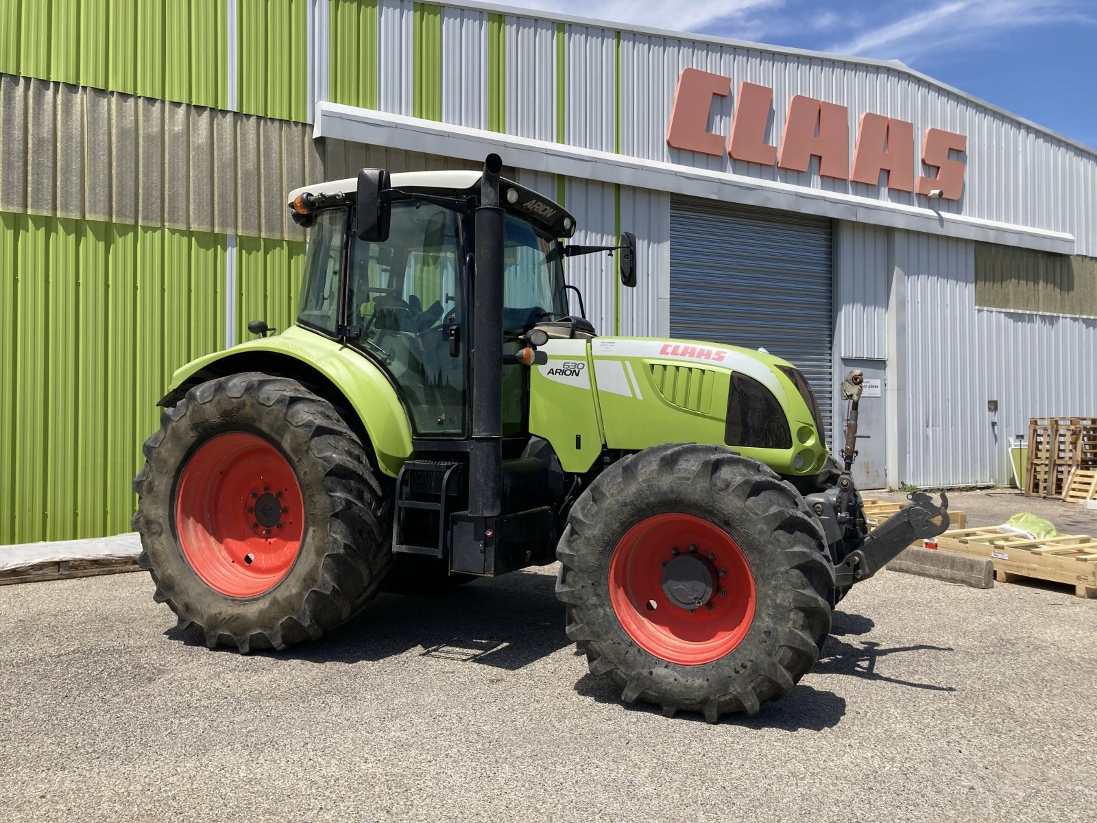 Traktor des Typs CLAAS ARION 630 CIS CONFORT, Gebrauchtmaschine in SAINT ANDIOL (Bild 2)