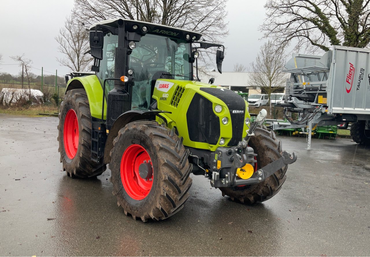 Traktor typu CLAAS ARION 630 CIS, Gebrauchtmaschine w MORLHON LE HAUT (Zdjęcie 2)