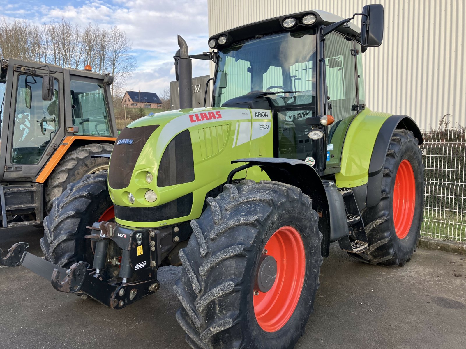 Traktor des Typs CLAAS ARION 630 CIS, Gebrauchtmaschine in HONDEGHEM (Bild 1)