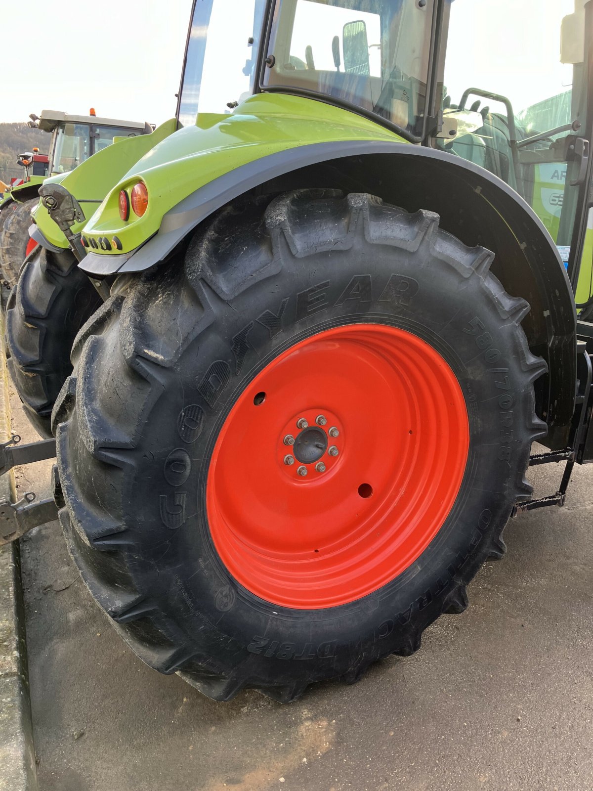 Traktor des Typs CLAAS ARION 630 CIS, Gebrauchtmaschine in BLENDECQUES (Bild 5)