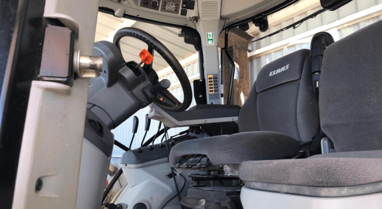 Traktor des Typs CLAAS arion 630 t4i, Gebrauchtmaschine in ST ANDIOL (Bild 5)