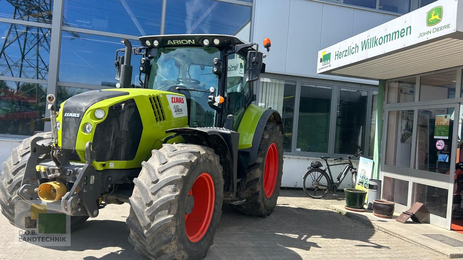 Traktor van het type CLAAS Arion 630, Gebrauchtmaschine in Regensburg (Foto 1)