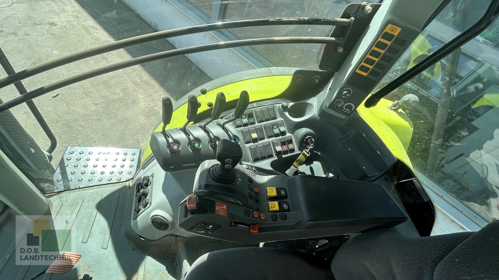 Traktor a típus CLAAS Arion 630, Gebrauchtmaschine ekkor: Regensburg (Kép 14)