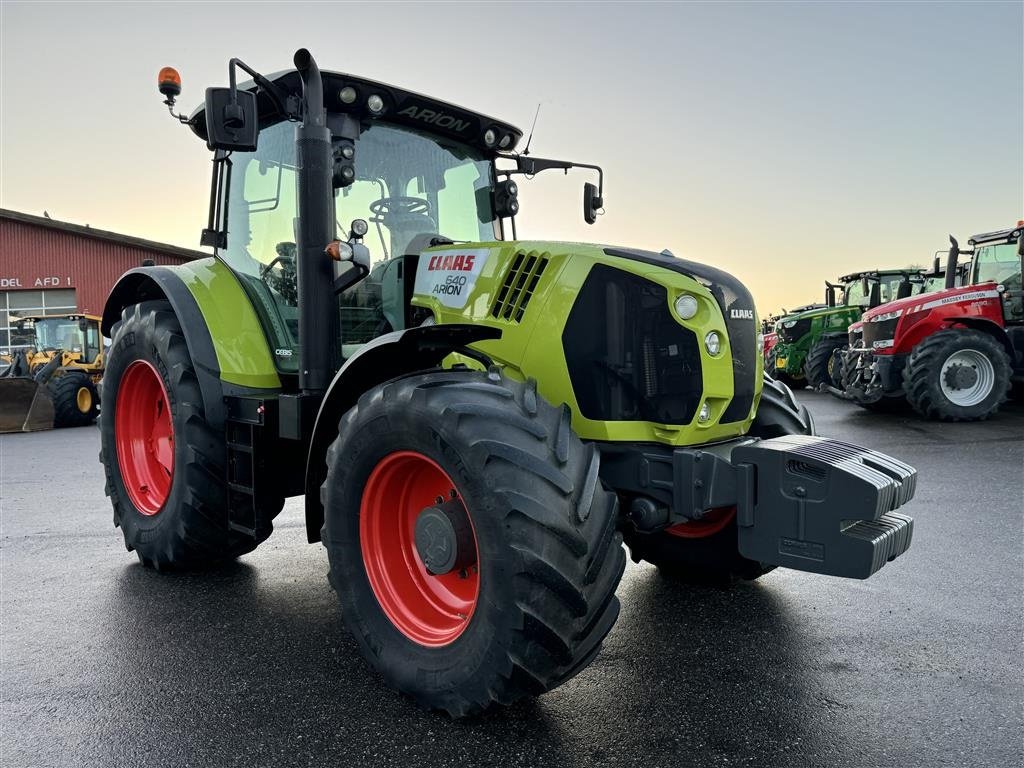 Traktor tip CLAAS ARION 640 CEBIS KUN 4400 TIMER OG FULD AFFJEDRING!, Gebrauchtmaschine in Nørager (Poză 7)