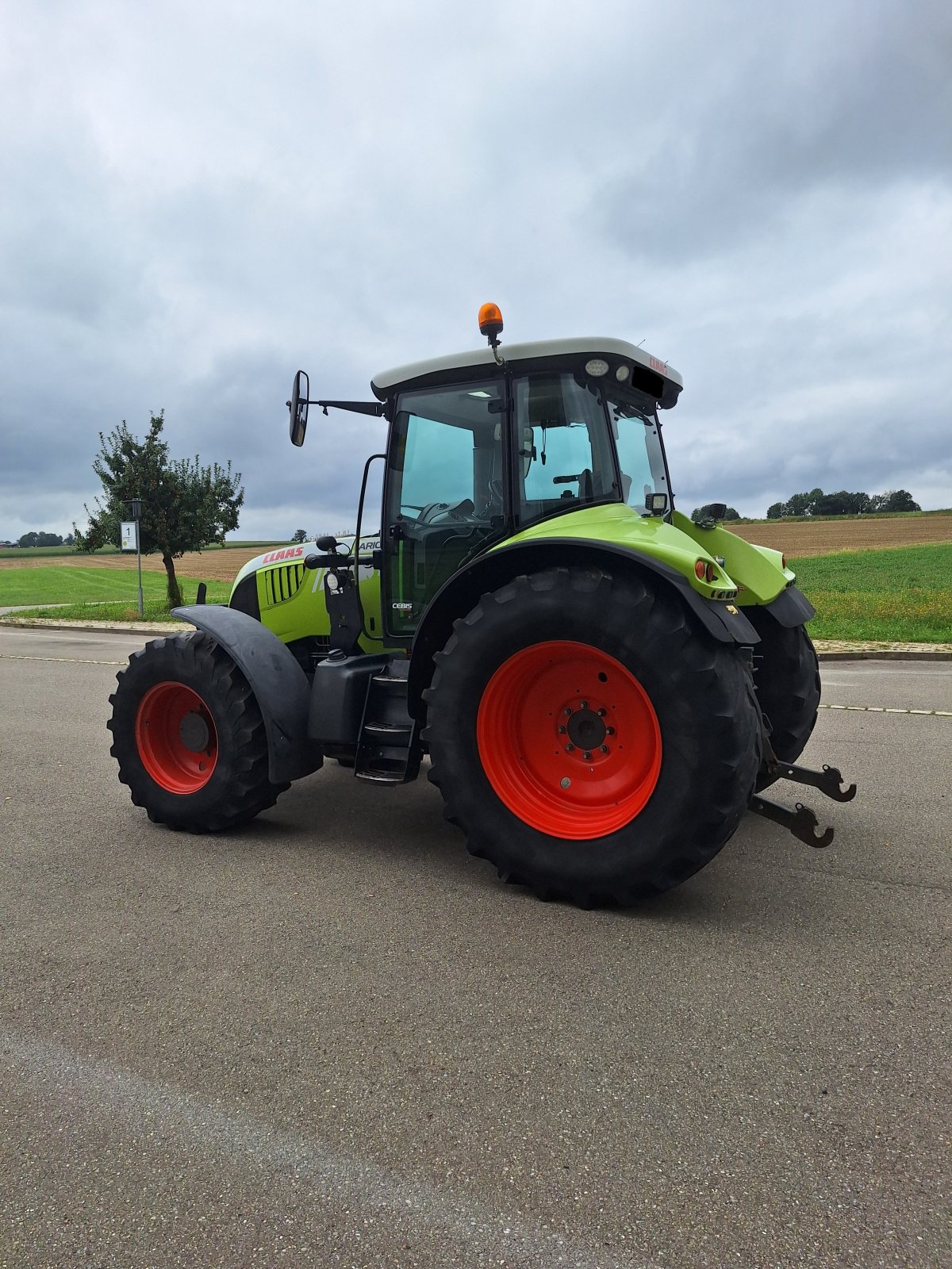 Traktor van het type CLAAS Arion 640 CEBIS, Gebrauchtmaschine in Ochsenhausen (Foto 5)