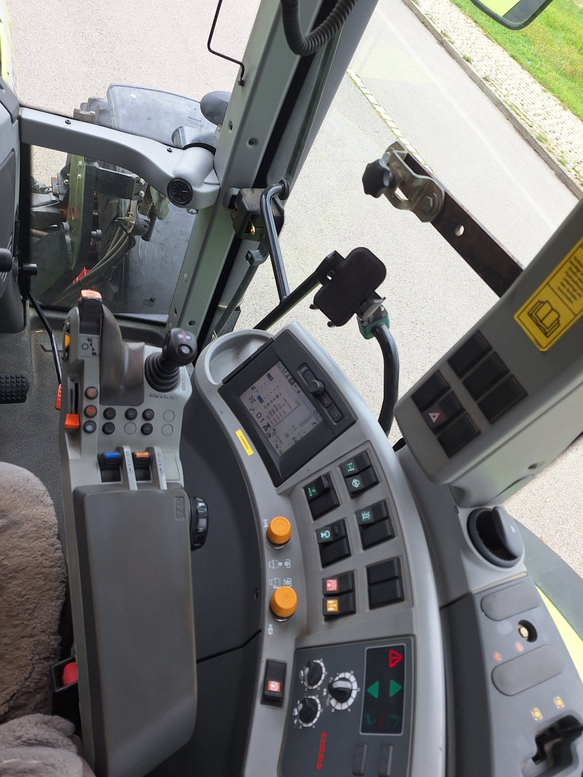 Traktor del tipo CLAAS Arion 640 CEBIS, Gebrauchtmaschine en Ochsenhausen (Imagen 10)