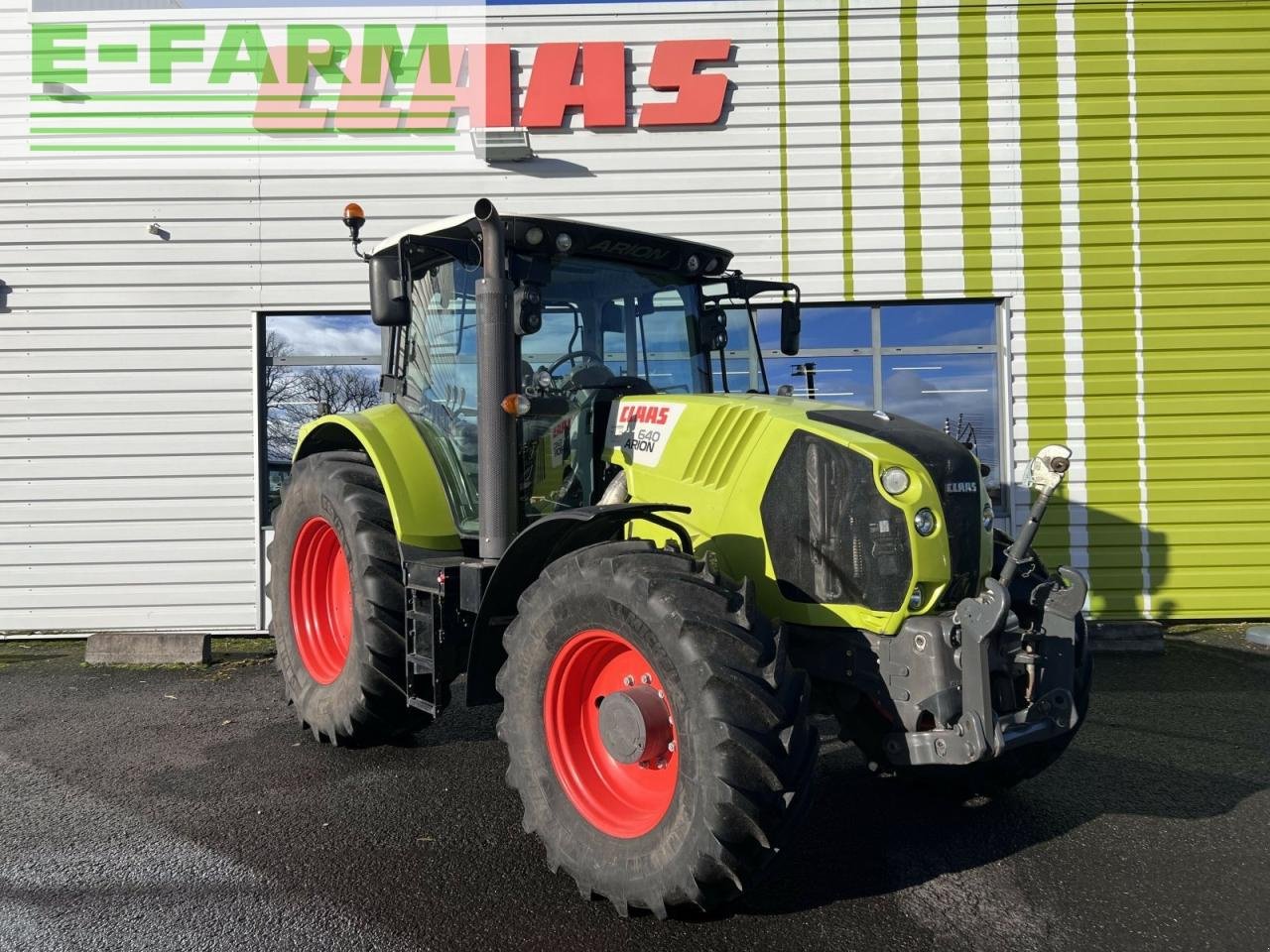 Traktor del tipo CLAAS arion 640 cis t4 CIS, Gebrauchtmaschine en SAULZET (Imagen 1)