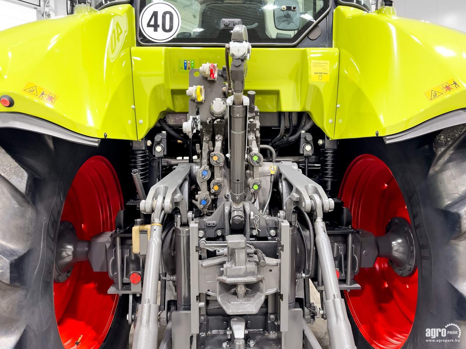 Traktor van het type CLAAS Arion 640 CIS, Gebrauchtmaschine in Csengele (Foto 7)