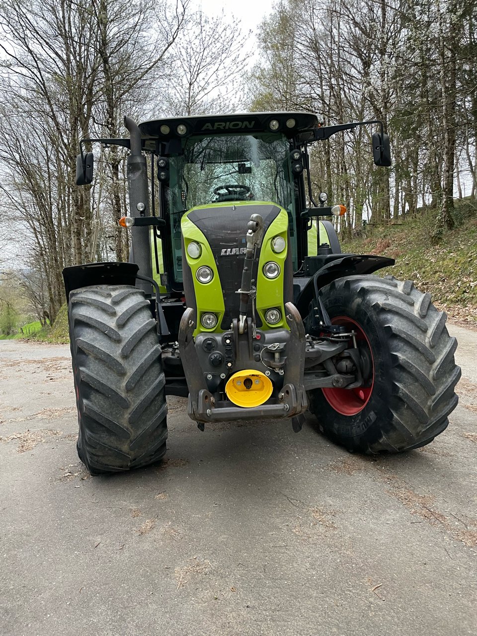 Traktor typu CLAAS Arion 640 CIS, Gebrauchtmaschine w MORLHON LE HAUT (Zdjęcie 2)