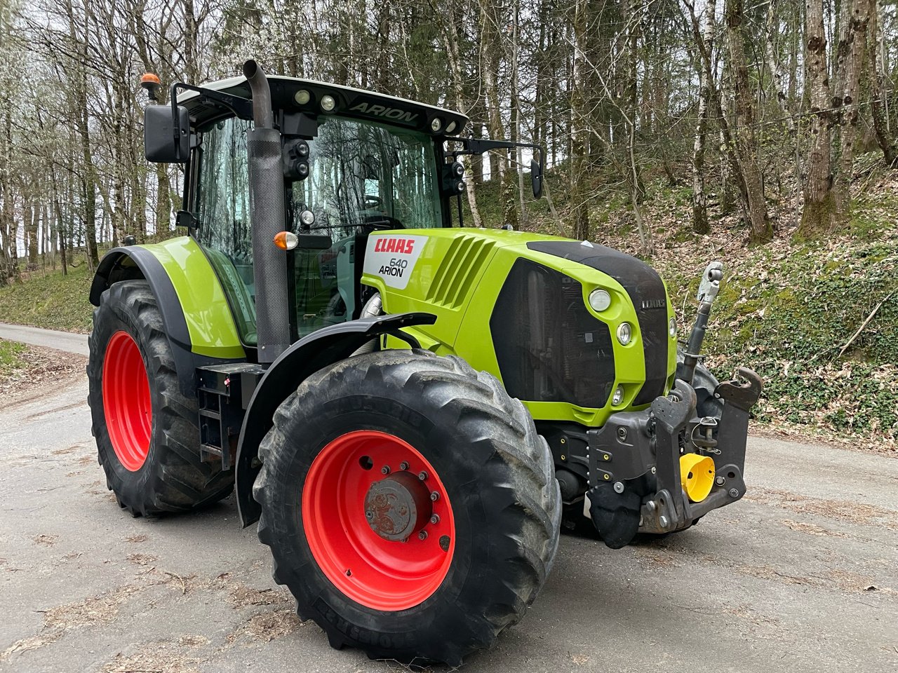 Traktor van het type CLAAS Arion 640 CIS, Gebrauchtmaschine in MORLHON LE HAUT (Foto 3)