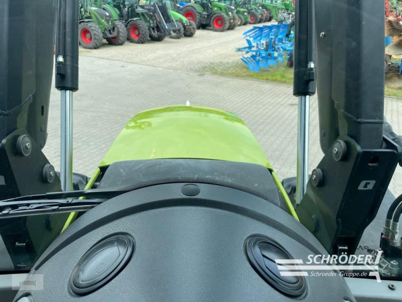 Traktor του τύπου CLAAS ARION 640 CIS, Gebrauchtmaschine σε Wildeshausen (Φωτογραφία 17)