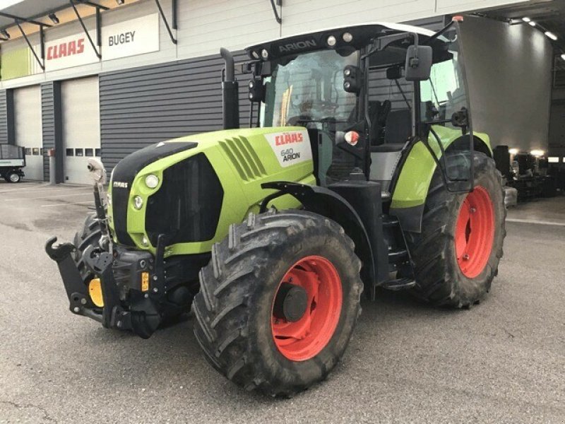 Traktor of the type CLAAS ARION 640 T4 CEBIS, Gebrauchtmaschine in CHATEAU GAILLARD (Picture 1)