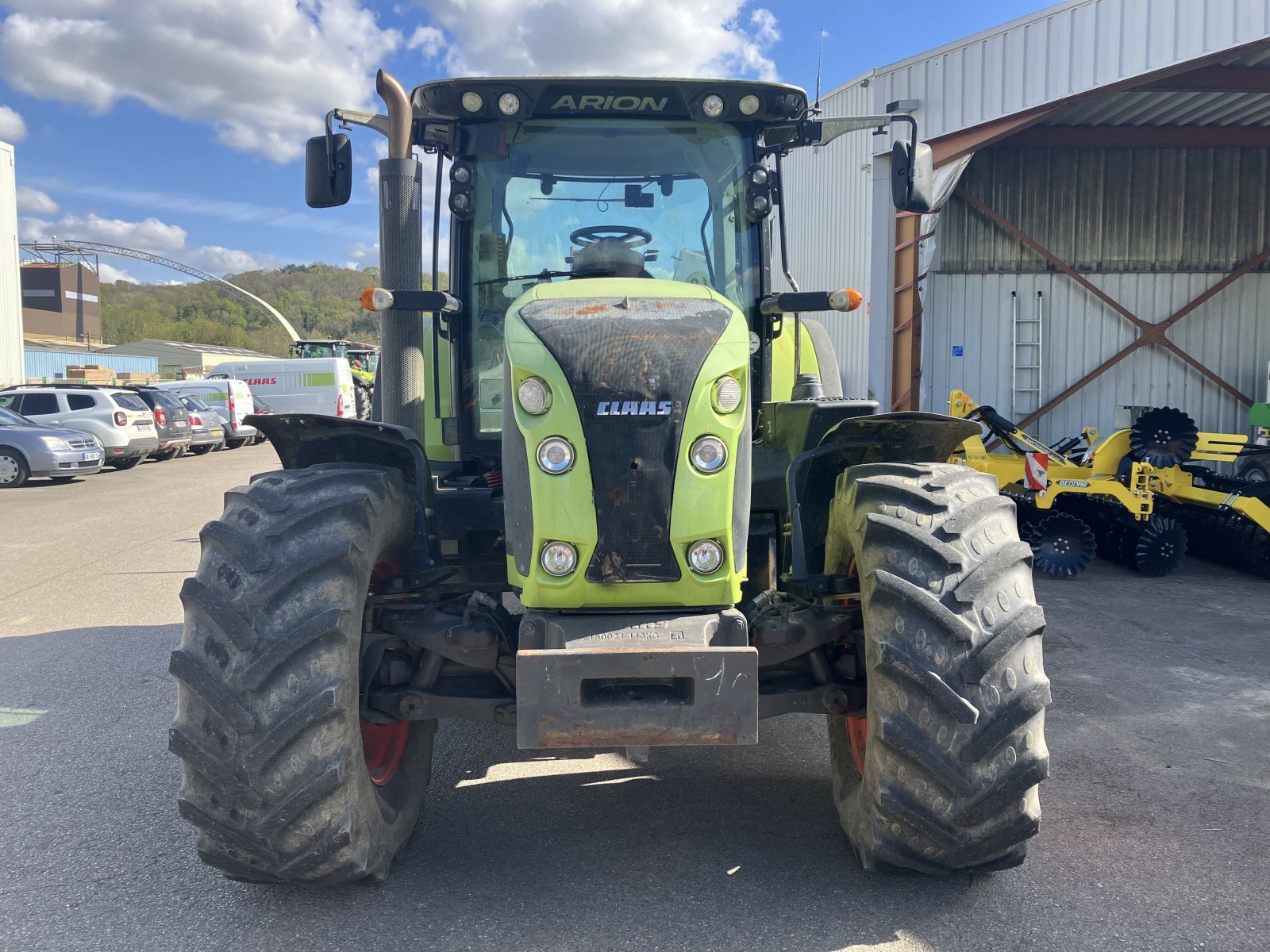 Traktor del tipo CLAAS ARION 640 T4I CIS, Gebrauchtmaschine In BLENDECQUES (Immagine 3)