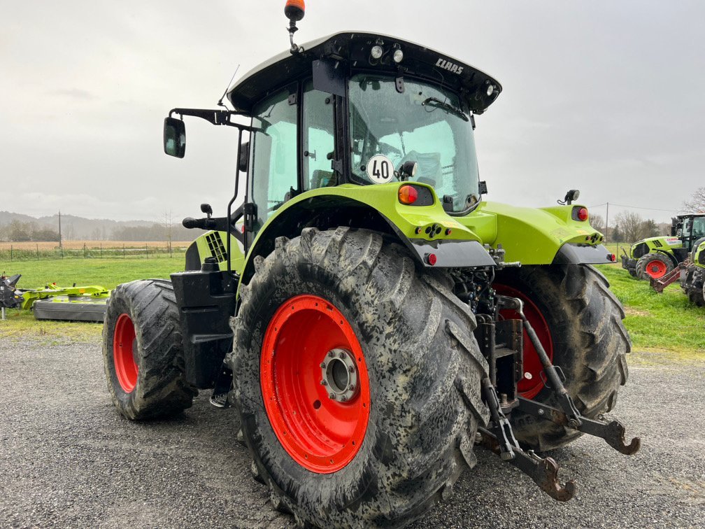 Traktor του τύπου CLAAS ARION 640 T4I, Gebrauchtmaschine σε Aubiet (Φωτογραφία 7)