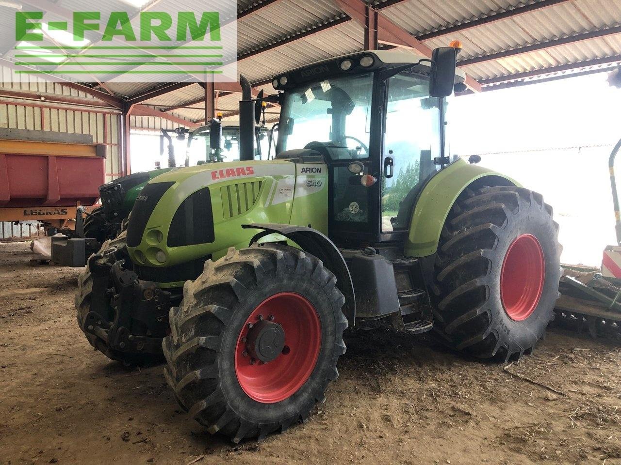 Traktor del tipo CLAAS arion 640, Gebrauchtmaschine en CHAUVONCOURT (Imagen 1)