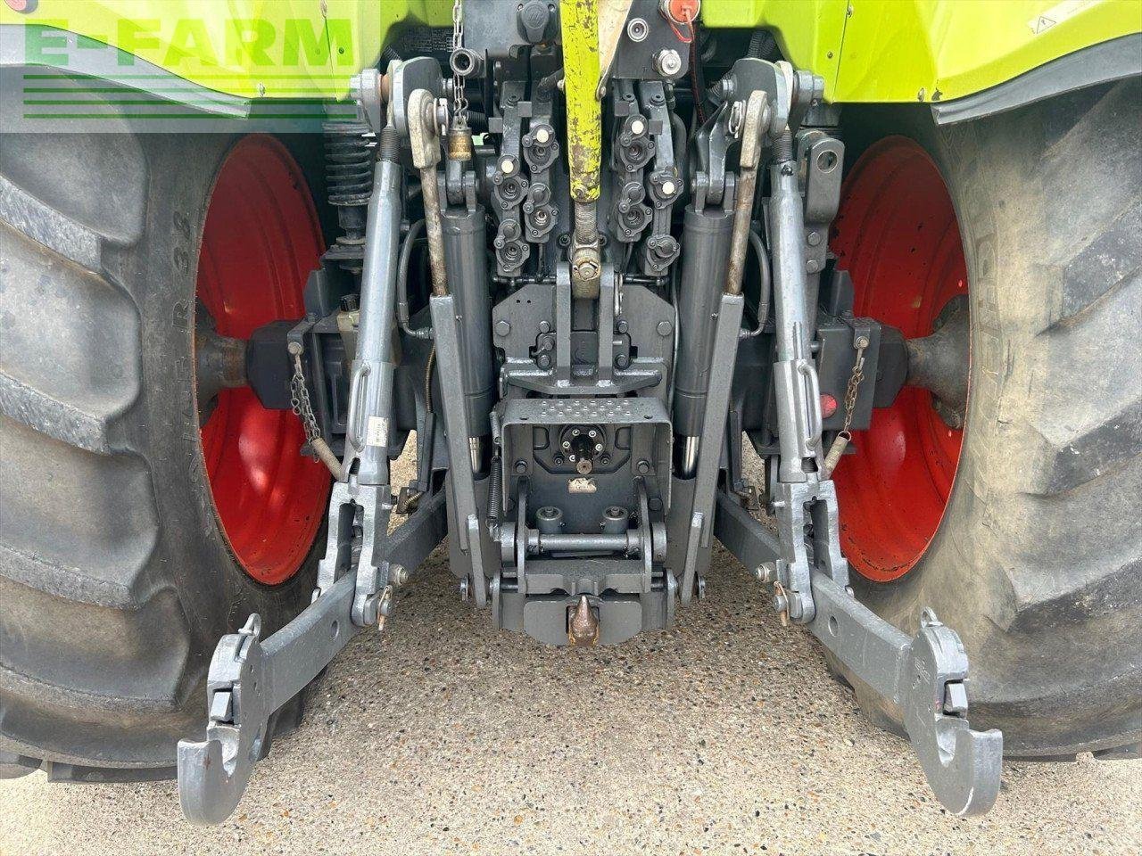 Traktor типа CLAAS ARION 640, Gebrauchtmaschine в CANE END, READING (Фотография 23)