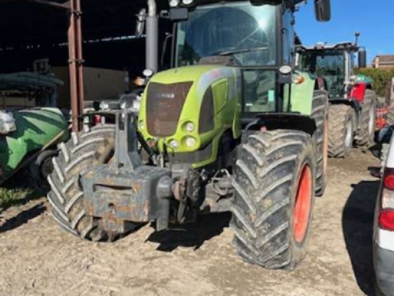 Traktor typu CLAAS ARION 640, Gebrauchtmaschine v NOVES