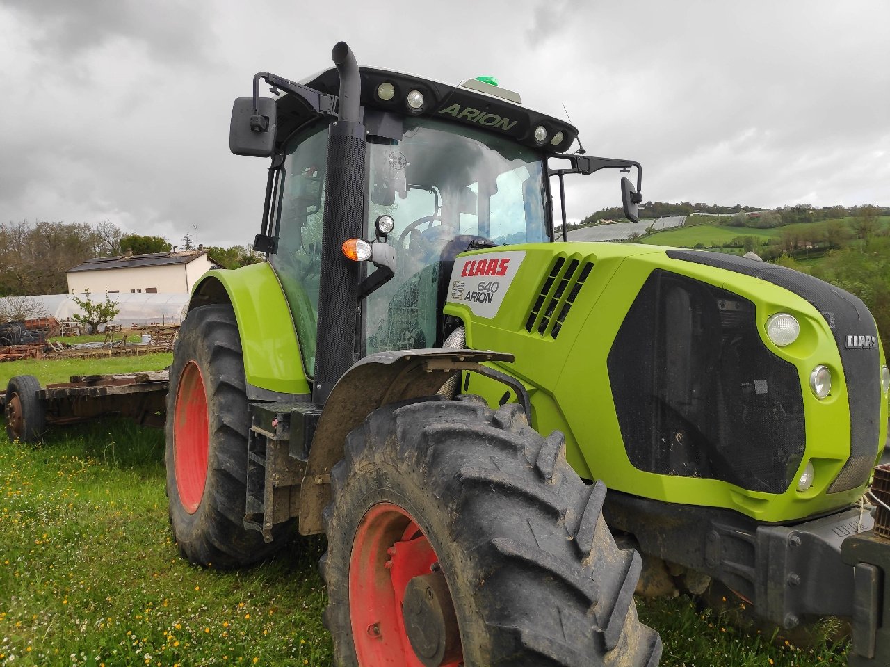 Traktor typu CLAAS ARION 640, Gebrauchtmaschine v MORLHON LE HAUT (Obrázek 3)