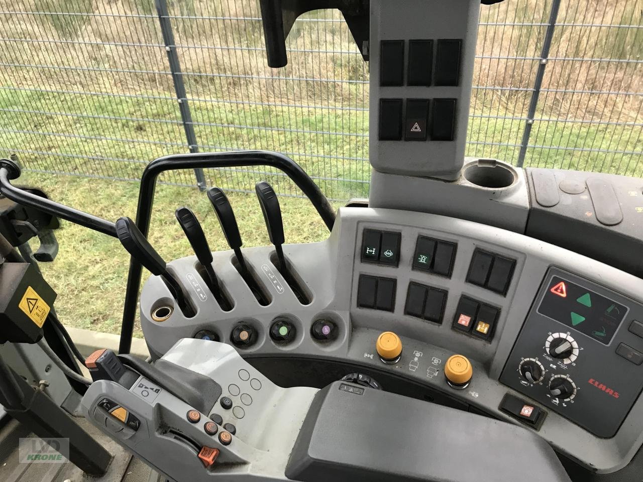 Traktor des Typs CLAAS Arion 640, Gebrauchtmaschine in Alt-Mölln (Bild 11)