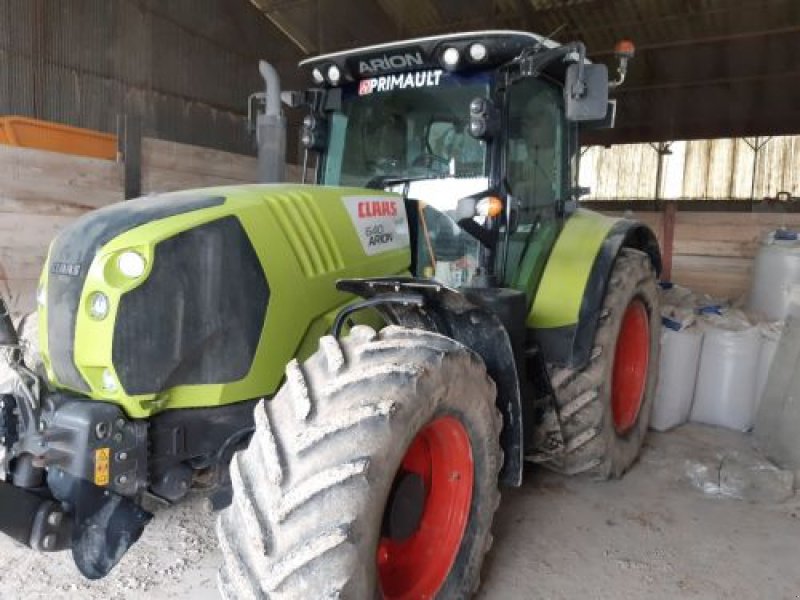 Traktor del tipo CLAAS ARION 640CEB, Gebrauchtmaschine In Sainte Menehould