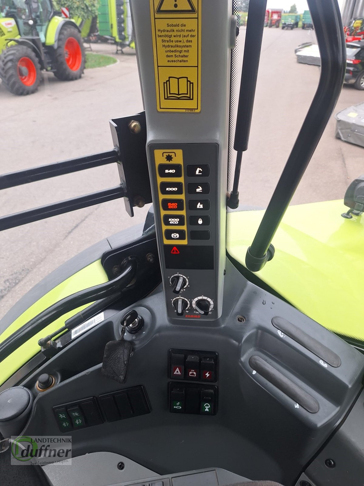 Traktor des Typs CLAAS Arion 650 CEBIS, Gebrauchtmaschine in Hohentengen (Bild 8)