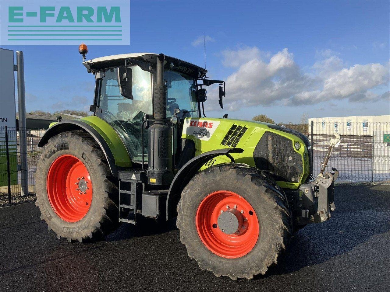 Traktor типа CLAAS ARION 650 CEBIS, Gebrauchtmaschine в CIRENCESTER (Фотография 1)