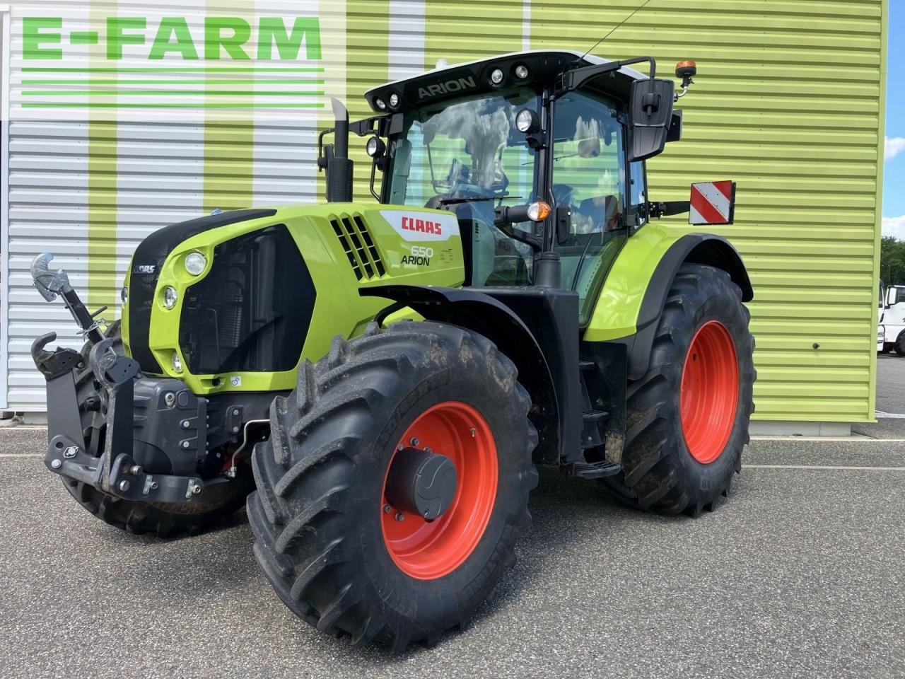 Traktor типа CLAAS arion 650 + cemis 1200, Gebrauchtmaschine в AILLAS (33 - GIRONDE) (Фотография 1)