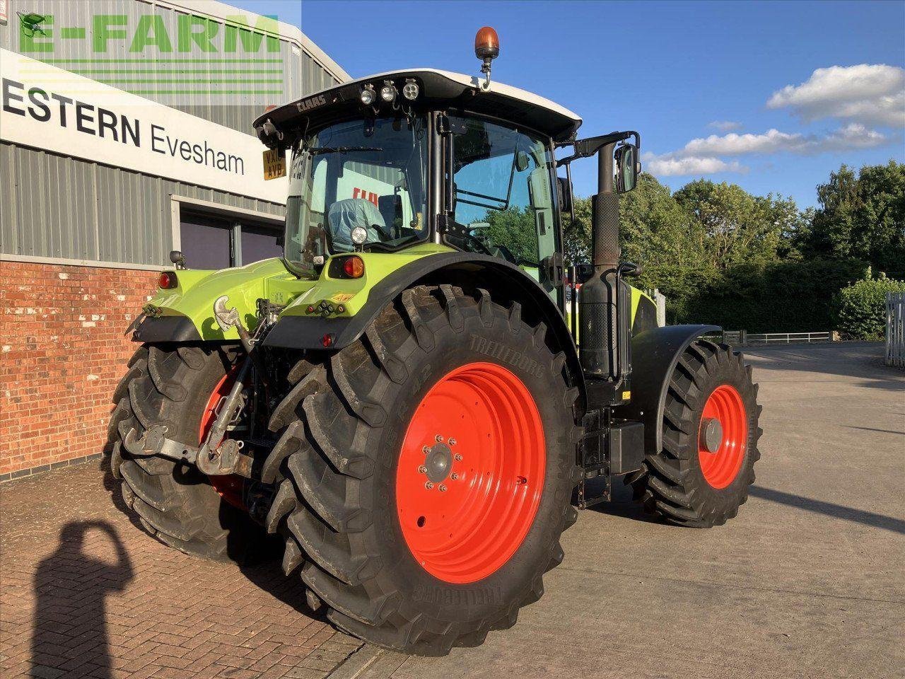 Traktor typu CLAAS ARION 650 CIS +, Gebrauchtmaschine v CIRENCESTER (Obrázek 5)