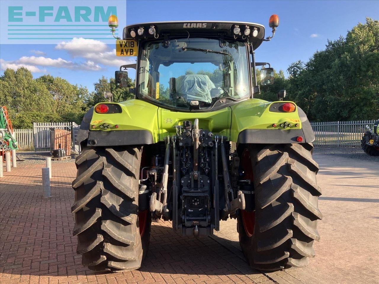 Traktor typu CLAAS ARION 650 CIS +, Gebrauchtmaschine v CIRENCESTER (Obrázek 7)