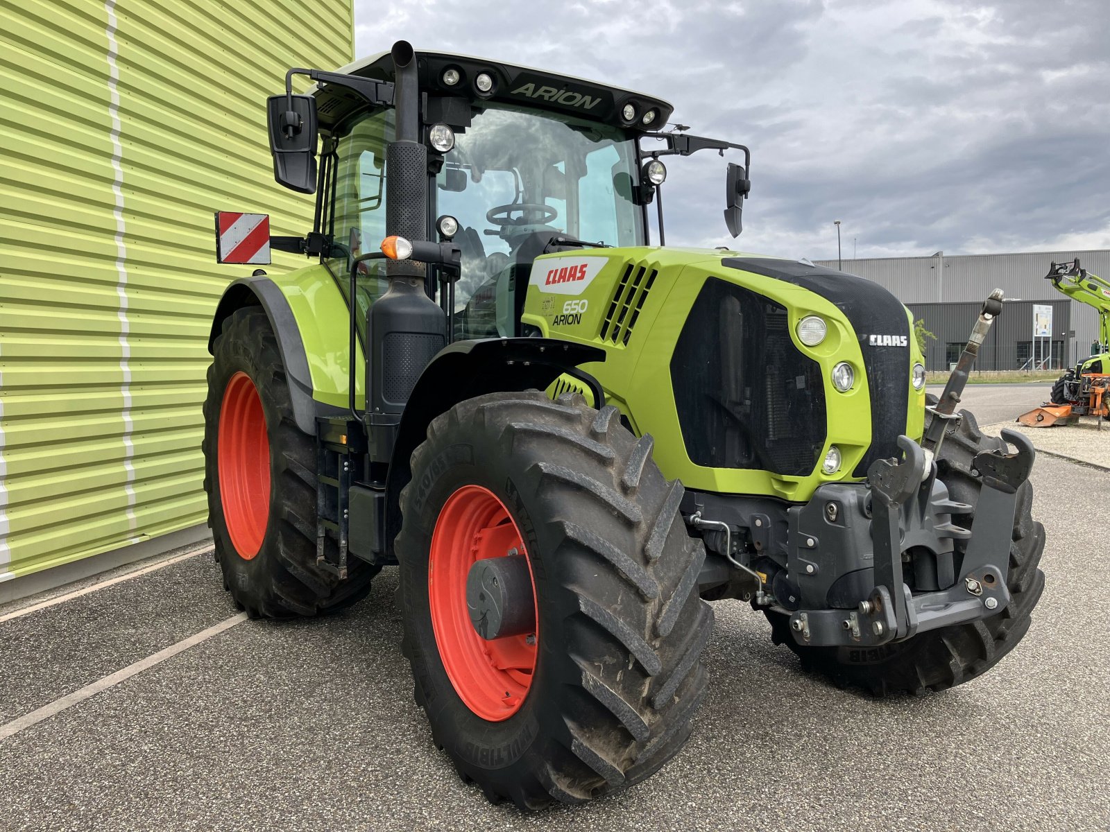 Traktor a típus CLAAS ARION 650 CIS + HEXASHIFT, Gebrauchtmaschine ekkor: ailias (Kép 7)