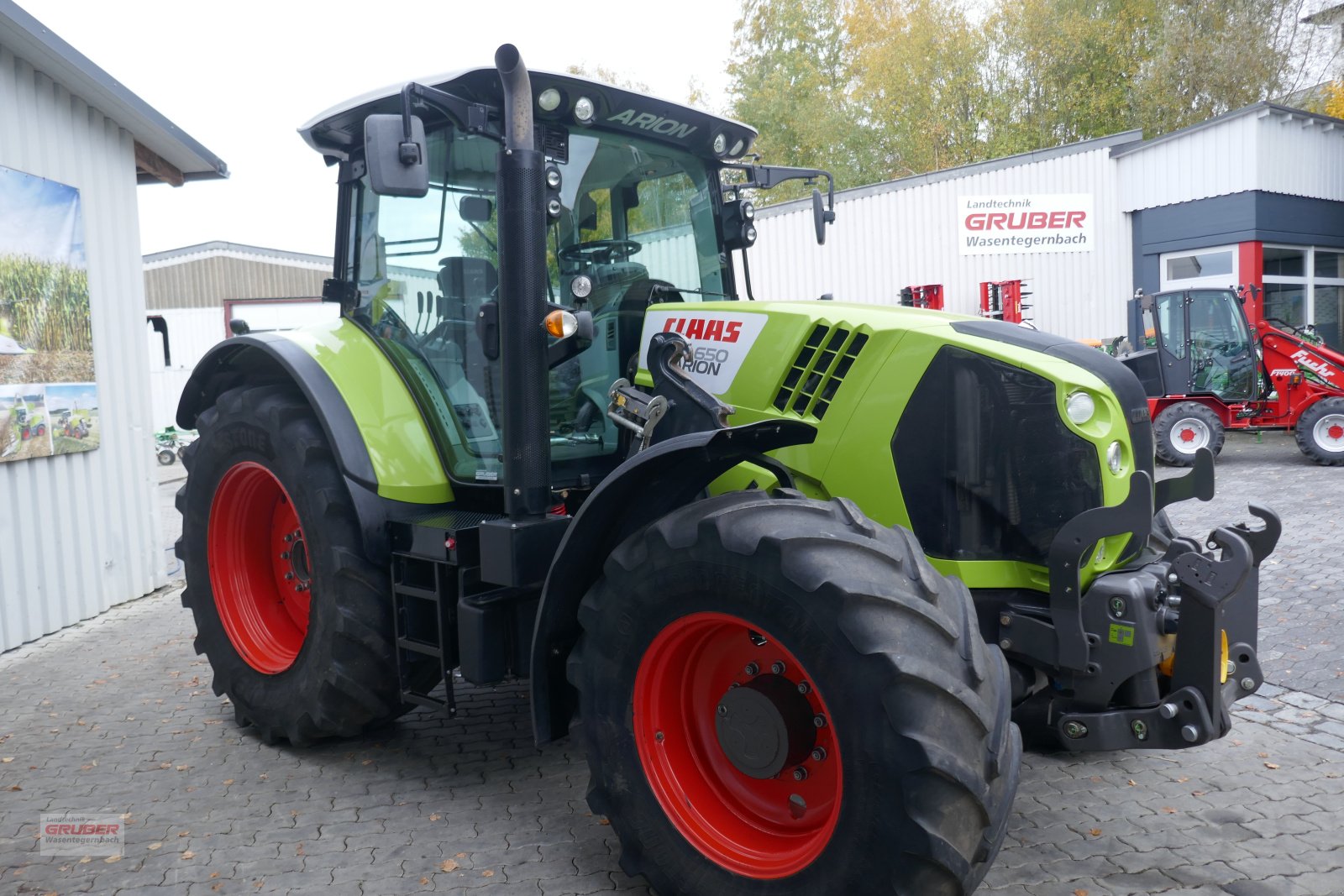 Traktor of the type CLAAS Arion 650 CIS, Gebrauchtmaschine in Dorfen (Picture 3)