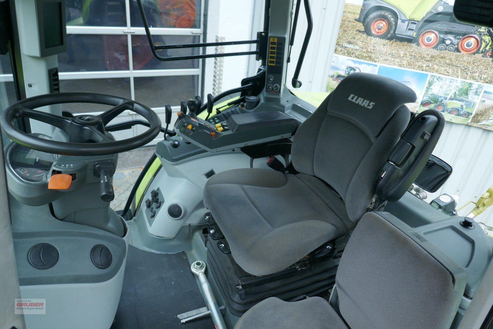 Traktor a típus CLAAS Arion 650 CIS, Gebrauchtmaschine ekkor: Dorfen (Kép 8)