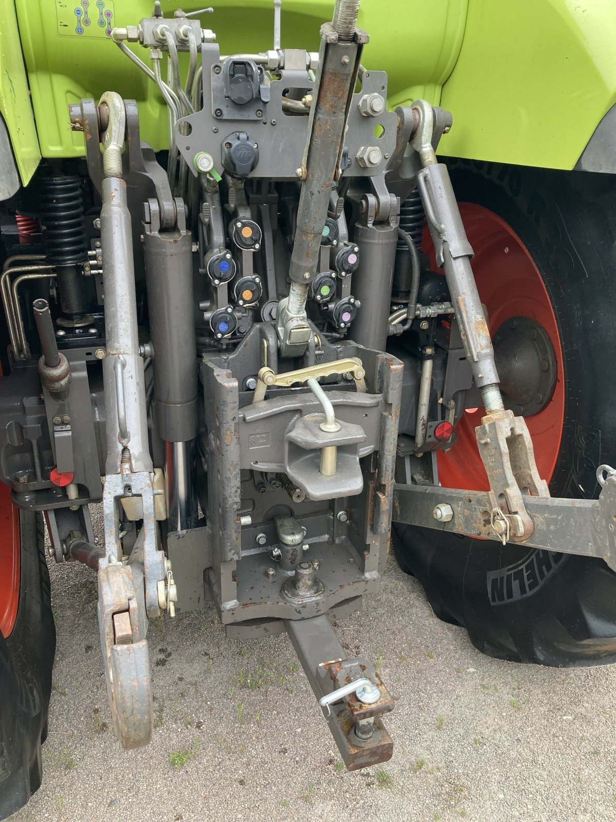 Traktor des Typs CLAAS ARION 650 CIS, Gebrauchtmaschine in VAROIS & CHAIGNOT (Bild 6)