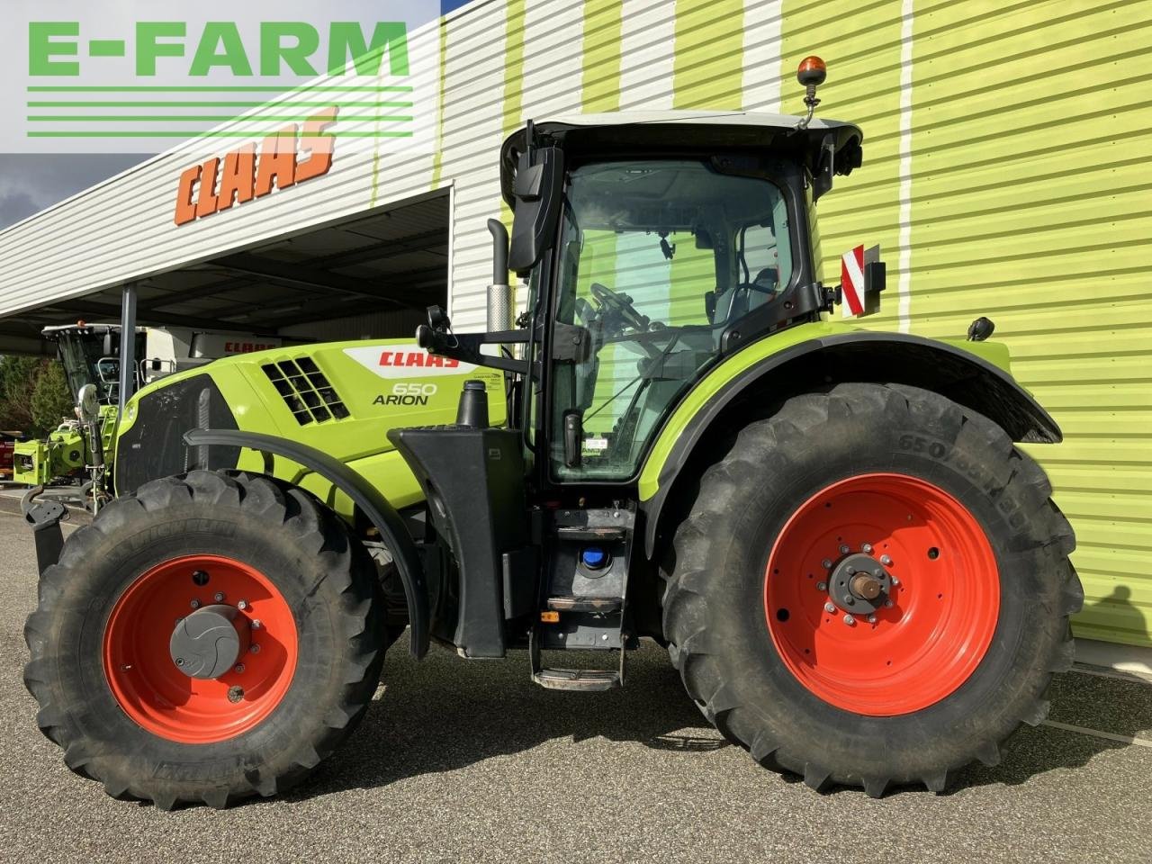 Traktor za tip CLAAS arion 650 cmatic business, Gebrauchtmaschine u AILLAS (33 - GIRONDE) (Slika 2)