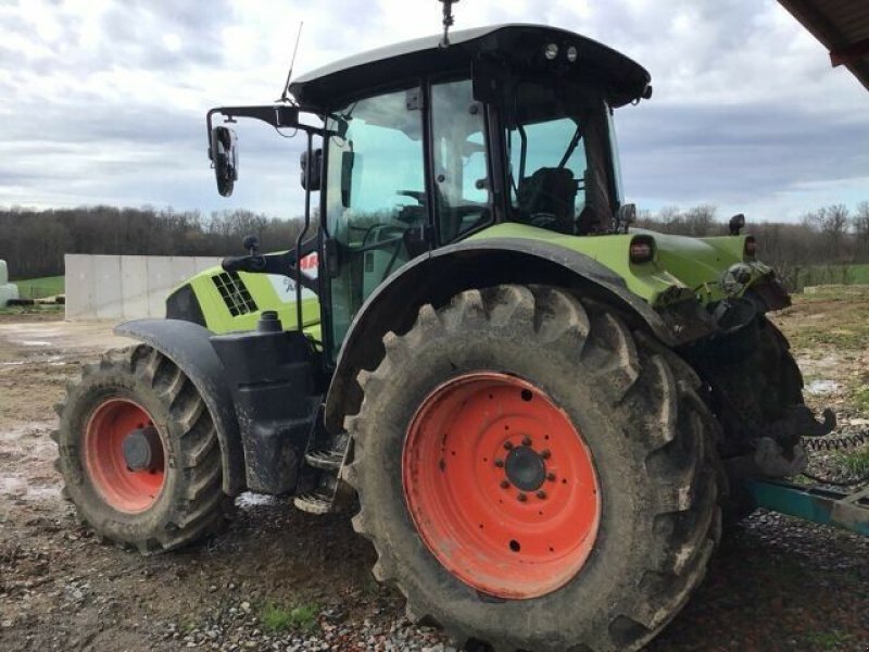 Traktor του τύπου CLAAS ARION 650 CMATIC, Gebrauchtmaschine σε Charnay-lès-macon (Φωτογραφία 4)