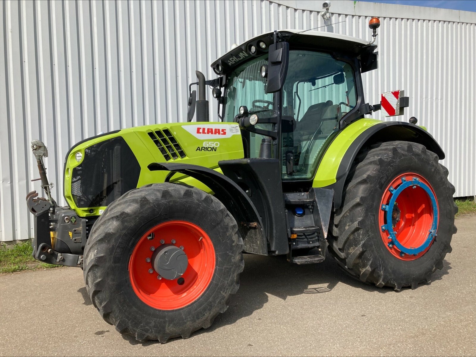 Traktor van het type CLAAS ARION 650 S5 CEBIS, Gebrauchtmaschine in CHEMINOT (Foto 1)