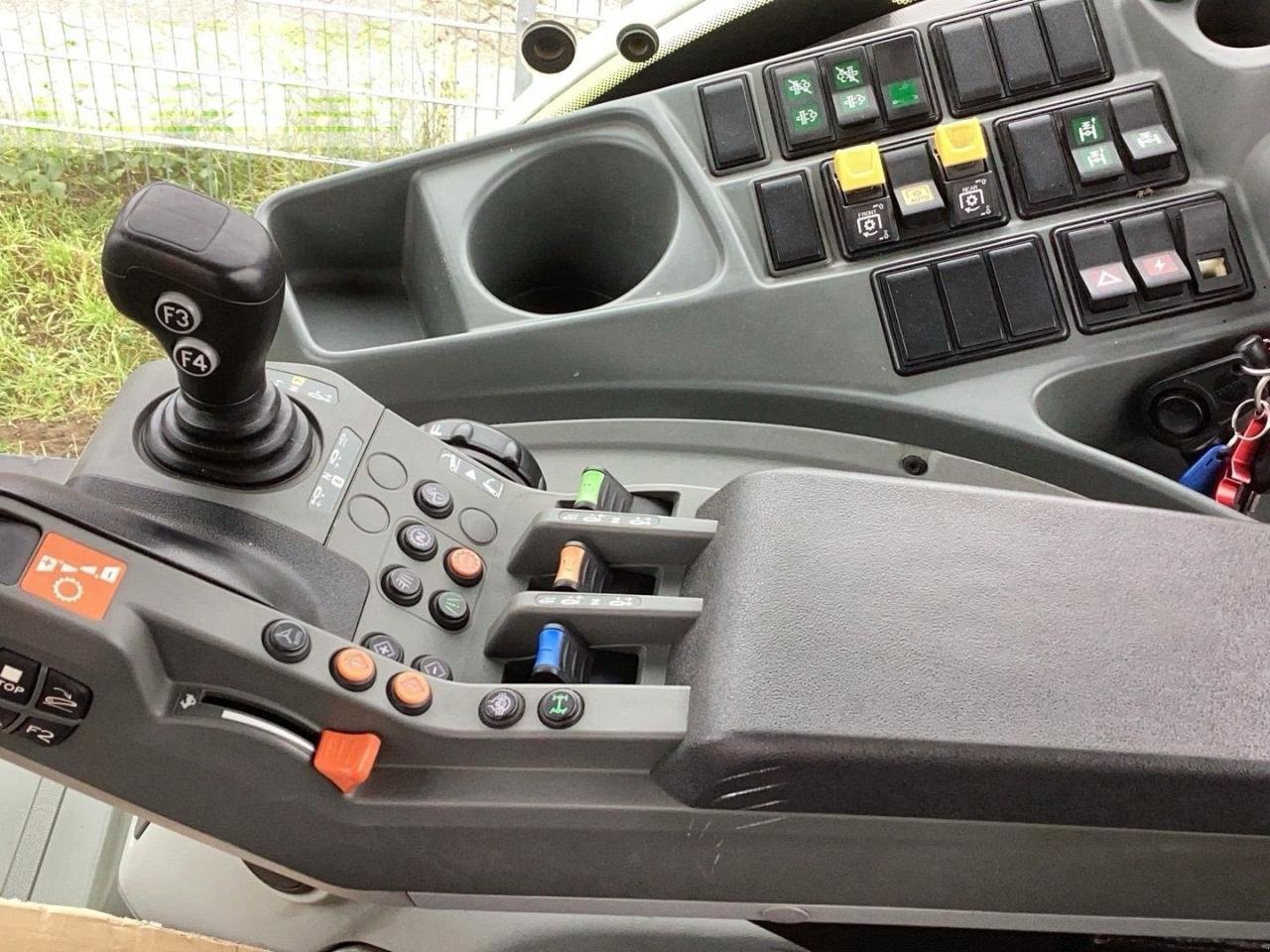 Traktor del tipo CLAAS ARION 650 St4 6PS - HOT DEAL, Gebrauchtmaschine en Hamburg (Imagen 20)