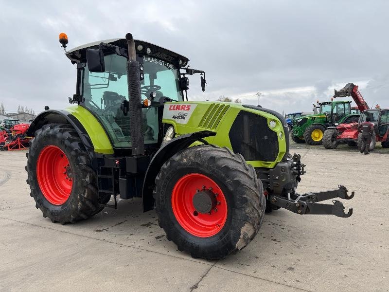 Traktor van het type CLAAS ARION 650, Gebrauchtmaschine in Richebourg (Foto 3)