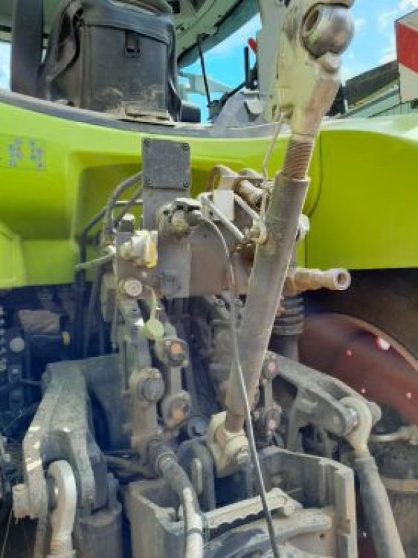 Traktor del tipo CLAAS ARION 650, Gebrauchtmaschine In DUN SUR MEUSE (Immagine 5)